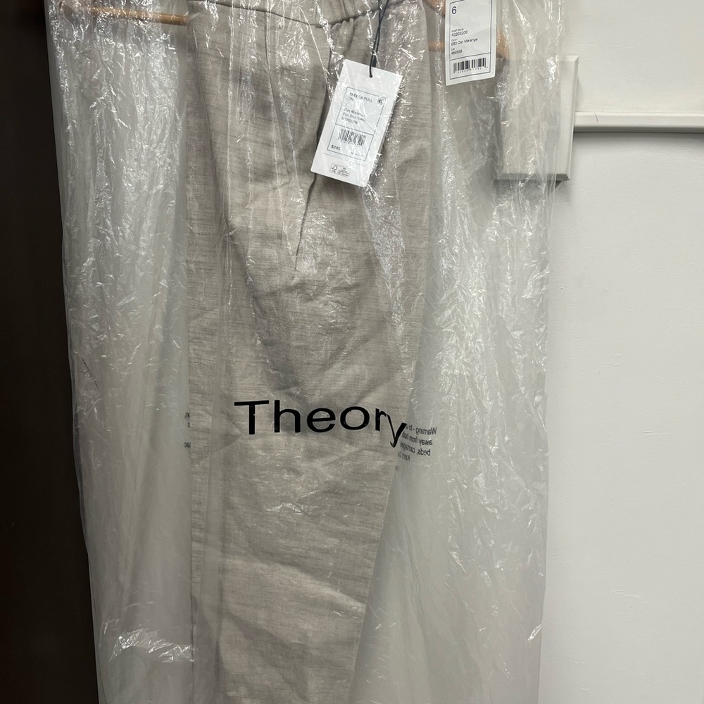 Theory Pants in Light Beige